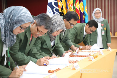 Penandatanganan Perjanjian Kinerja Dekan 2019