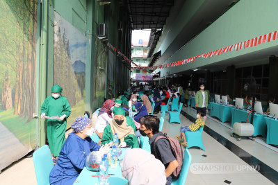 Peringati Hari Kemerdekaan RI UPNVJ Bersama Kemendikbudristek Gelar Vaksinasi Covid-19